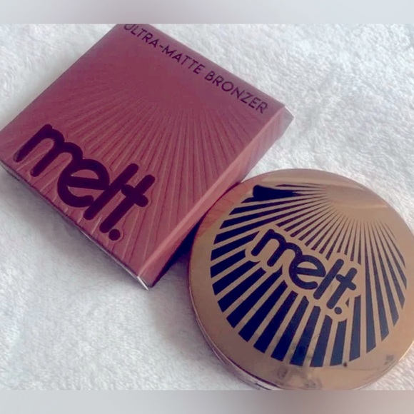Melt Cosmetics Ultra Matte Bronzer- Long Beach - Picture 7 of 11
